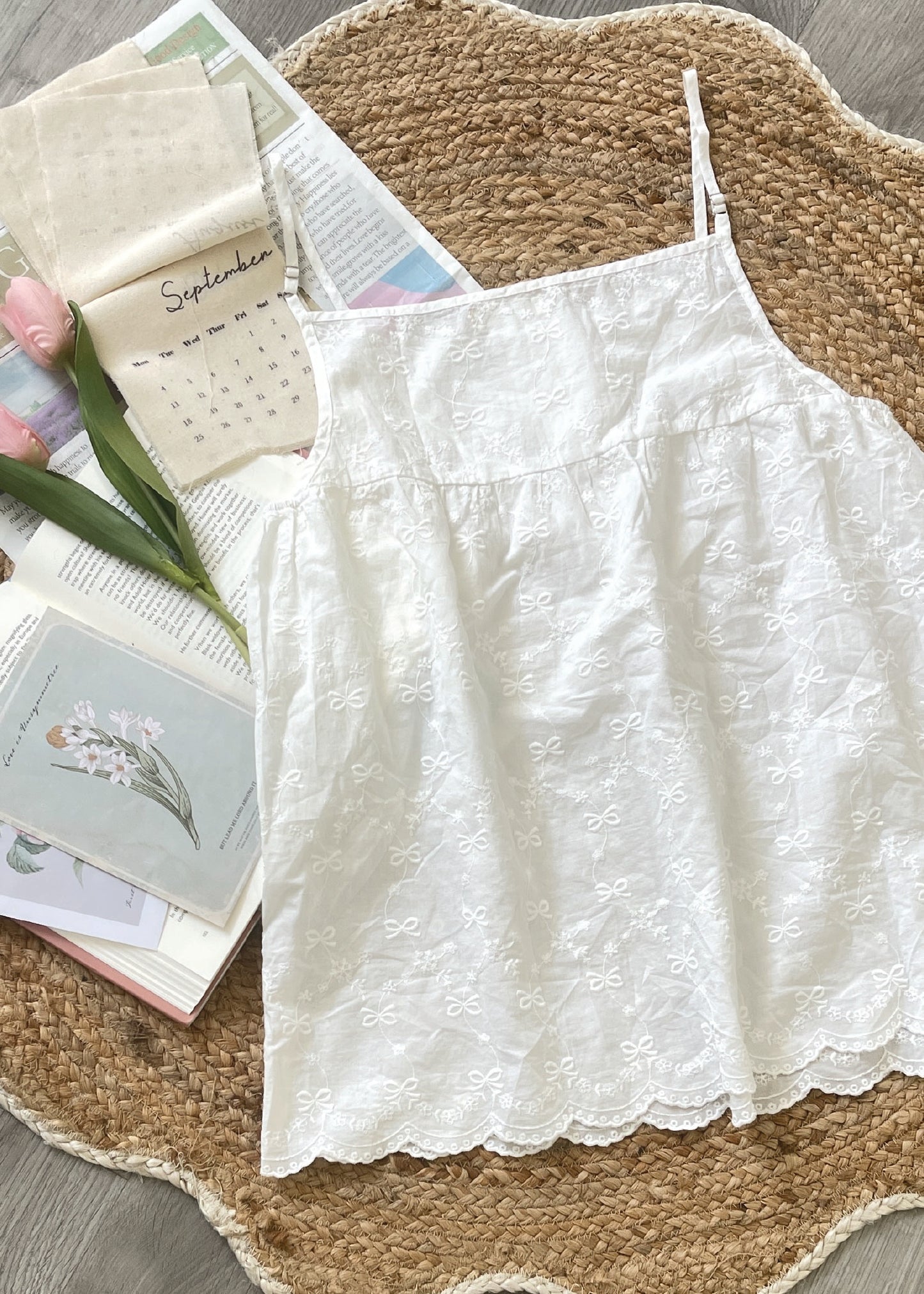 Pit a Pat Women’s Bow Linen Tank Top