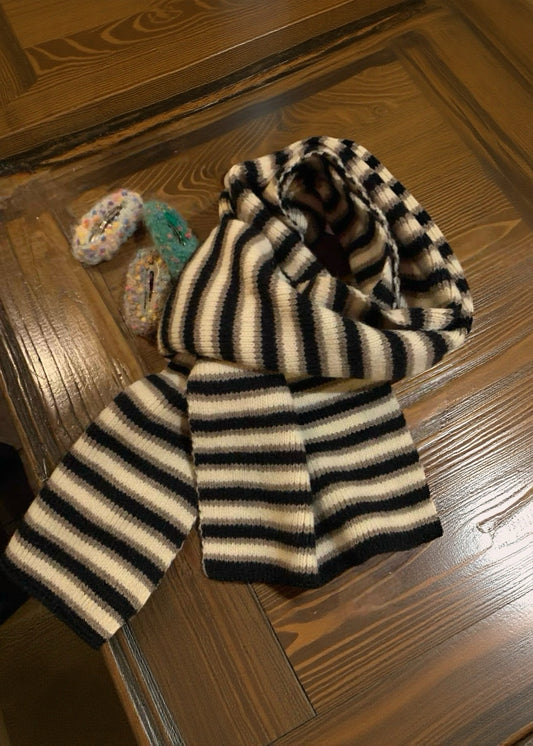 Retro Striped Knit Scarf – Two-Tone Cozy Winter Scarf