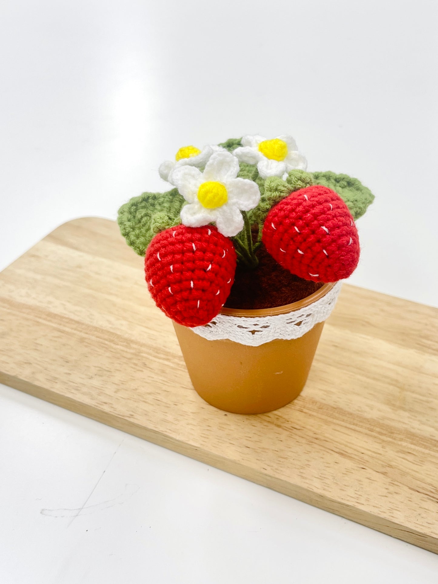 Pit a Pat Crochet Strawberry Plant