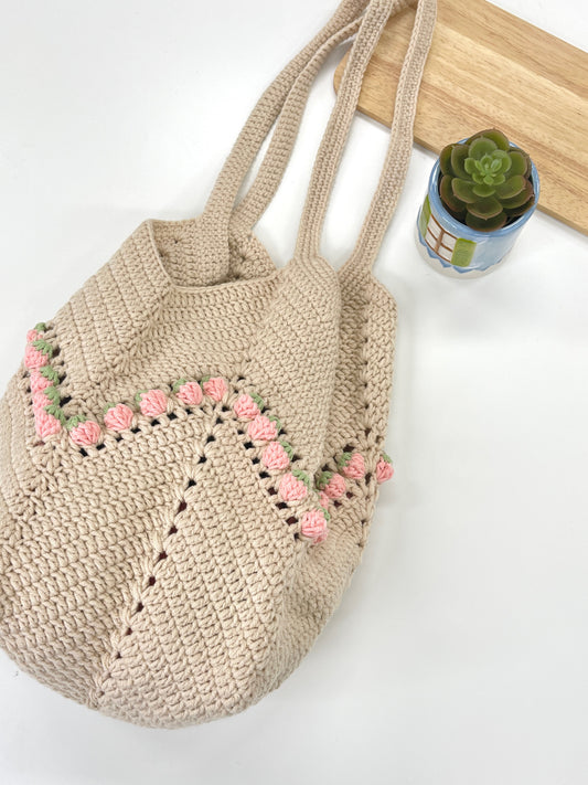 Pit a Pat Strawberry Crochet Woven Shoulder Bag