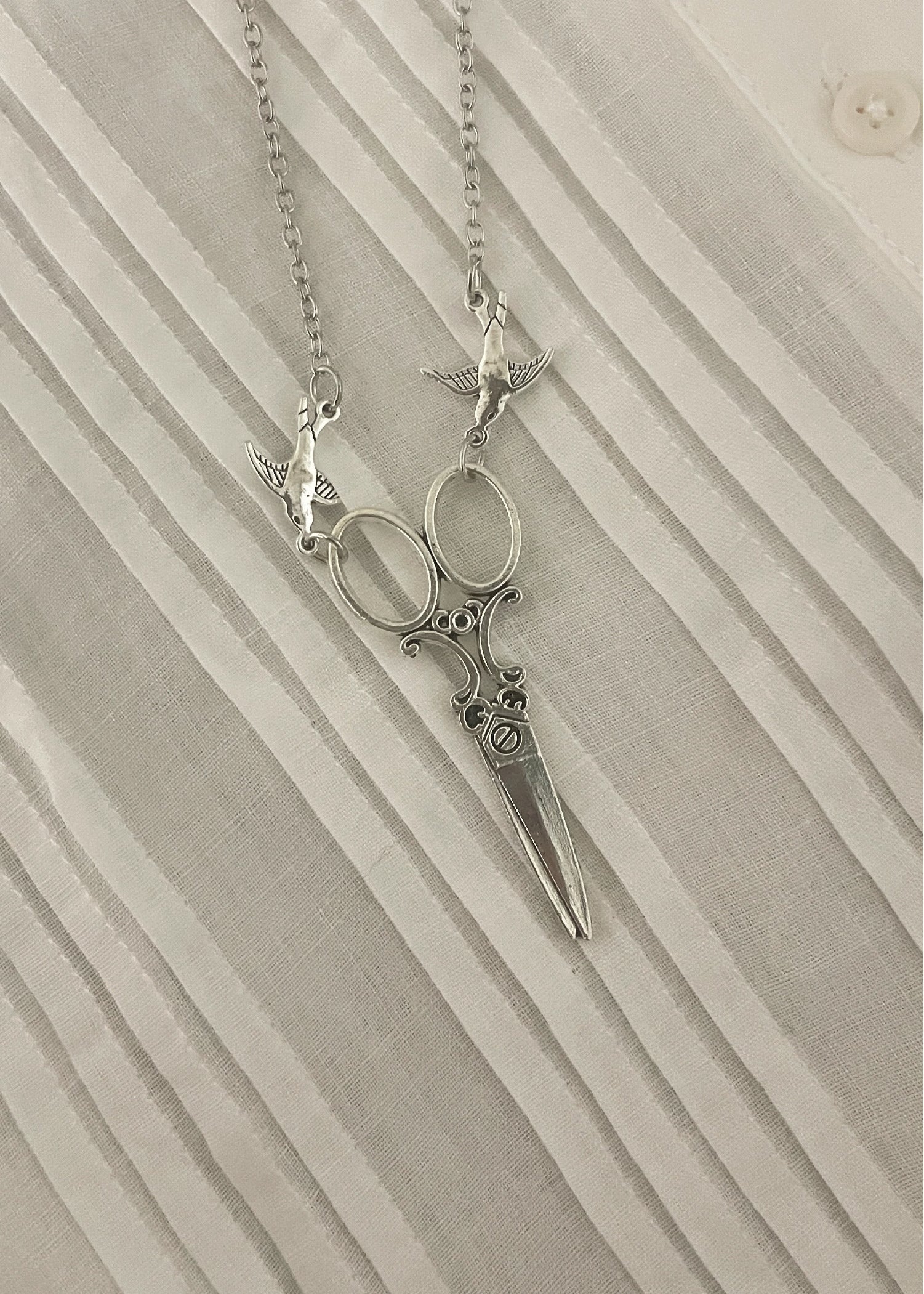 Pit a Pat Sliver Scissor Pendant Necklace