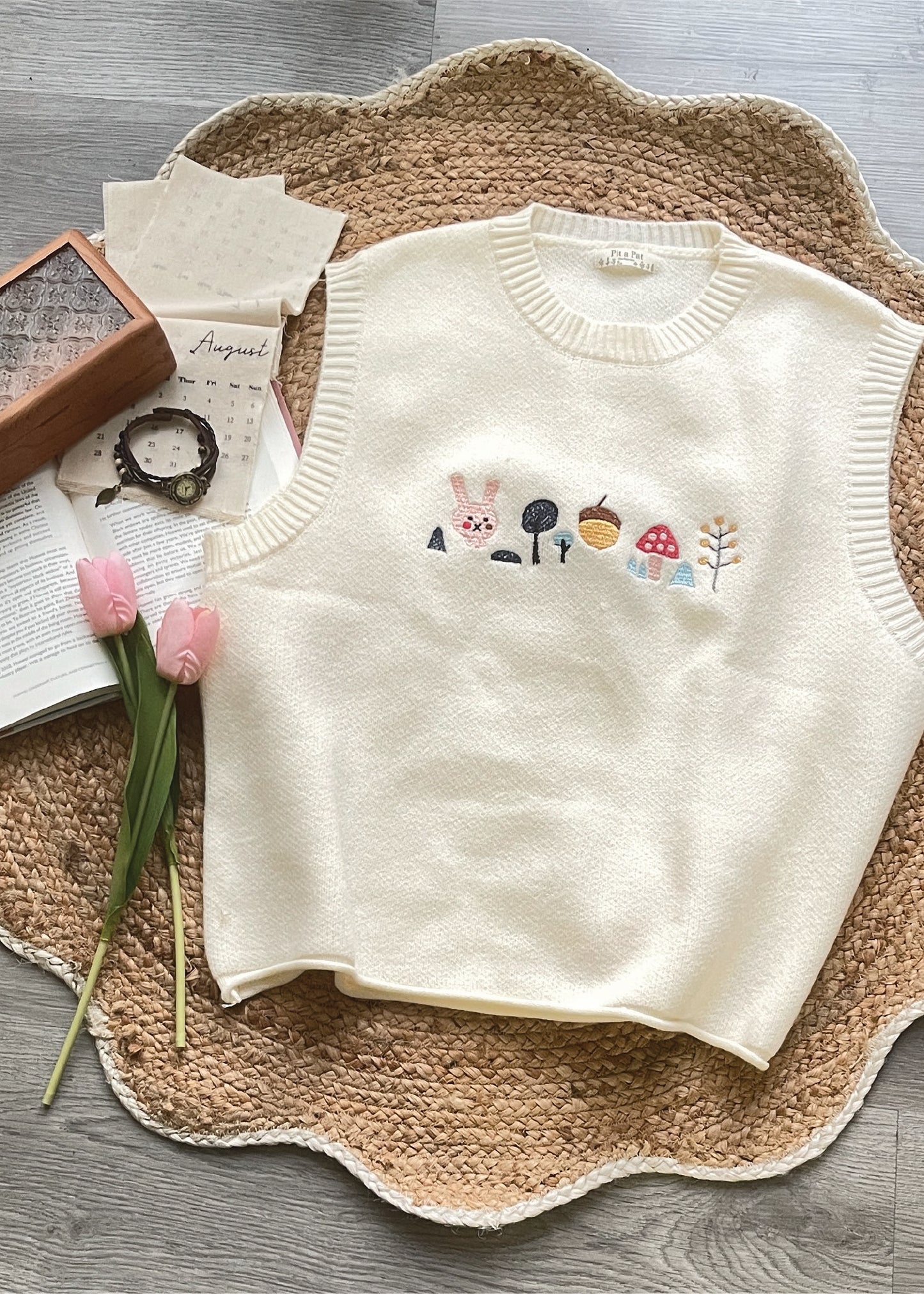 Pit a Pat Women’s Cream Cottage Embroidered Knit Vest