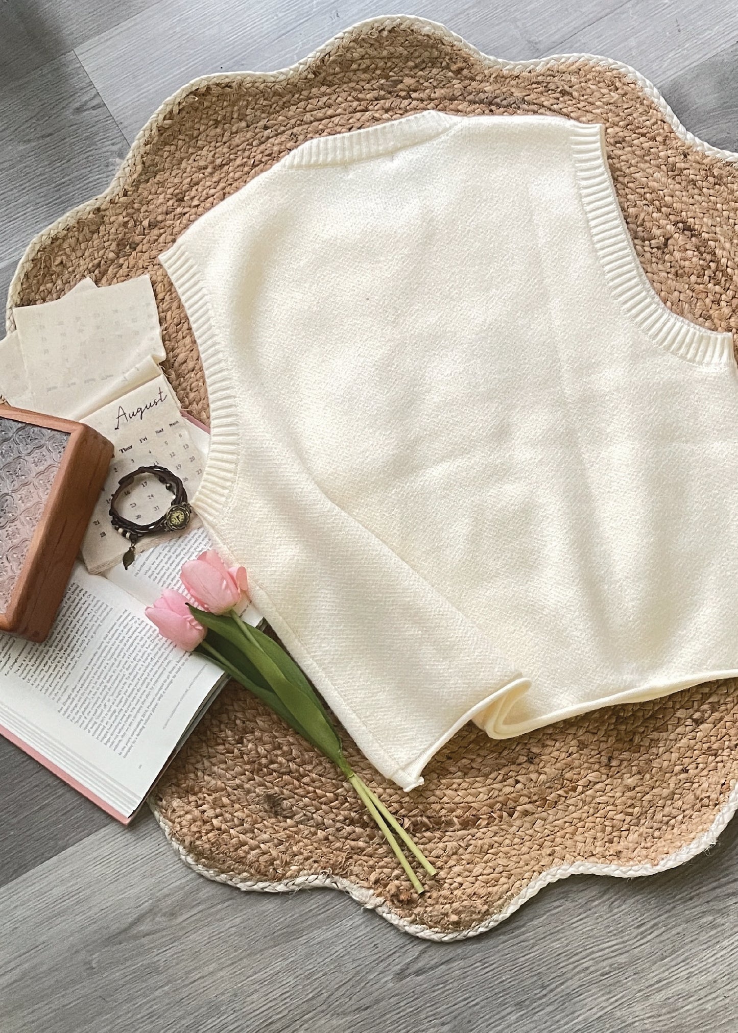 Pit a Pat Women’s Cream Cottage Embroidered Knit Vest