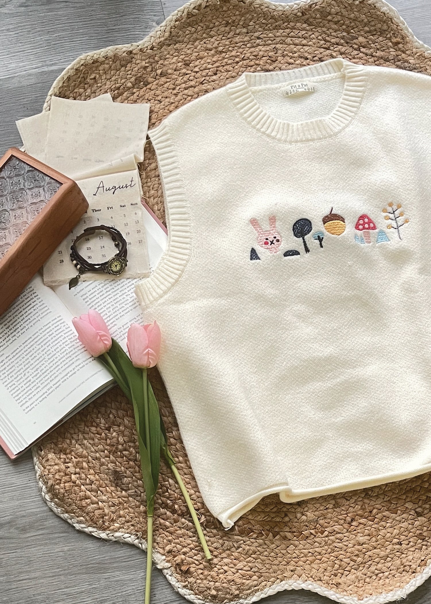 Pit a Pat Women’s Cream Cottage Embroidered Knit Vest