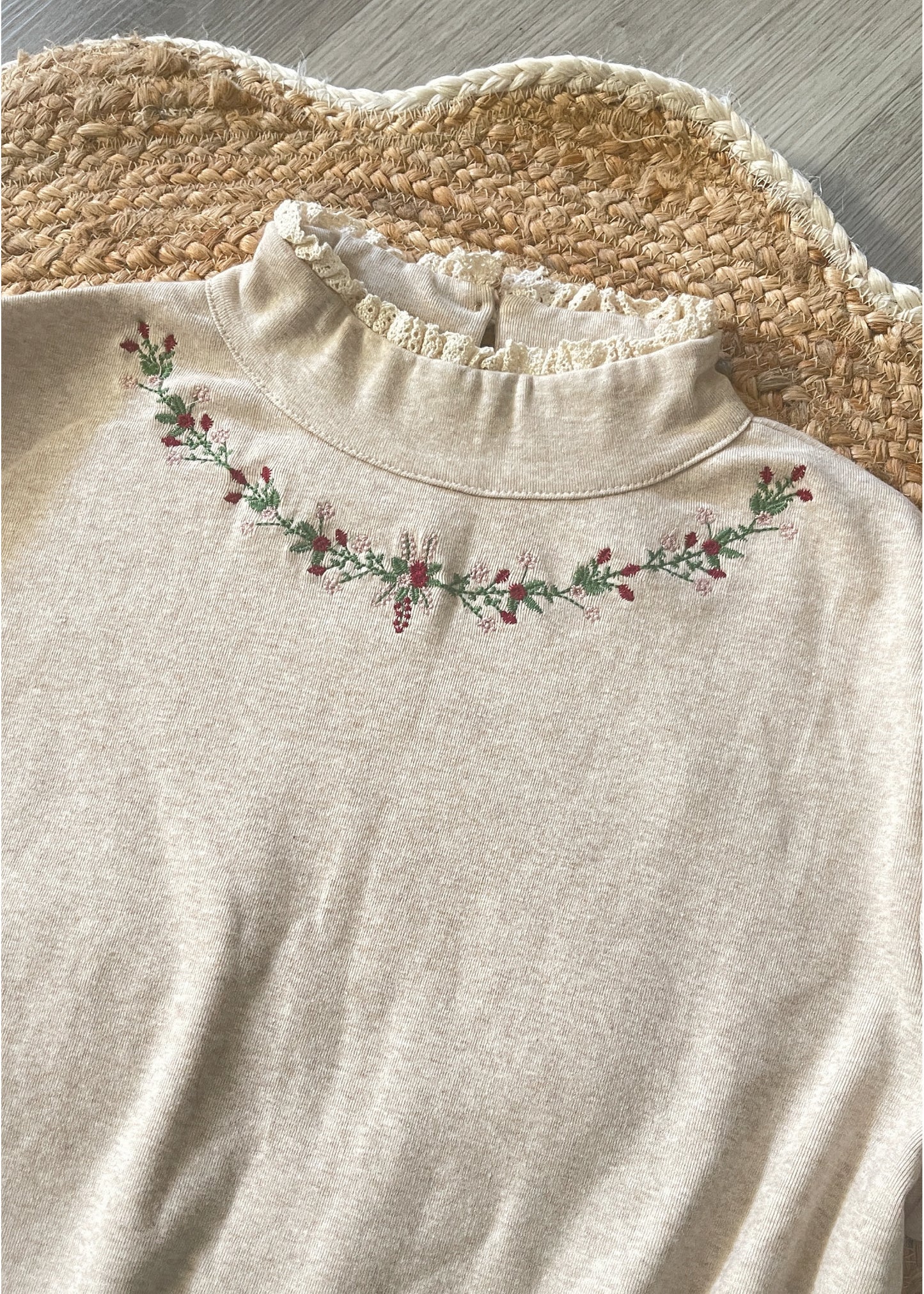 Pit a Pat Women’s Floral Embroidered Mock Neck Top
