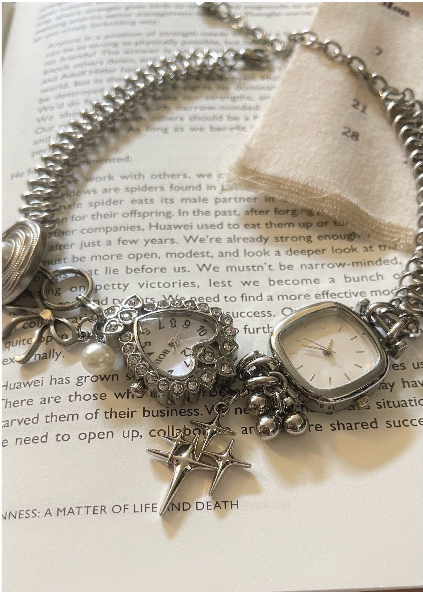 Pit a Pat Watch Pendant Pearl Necklace