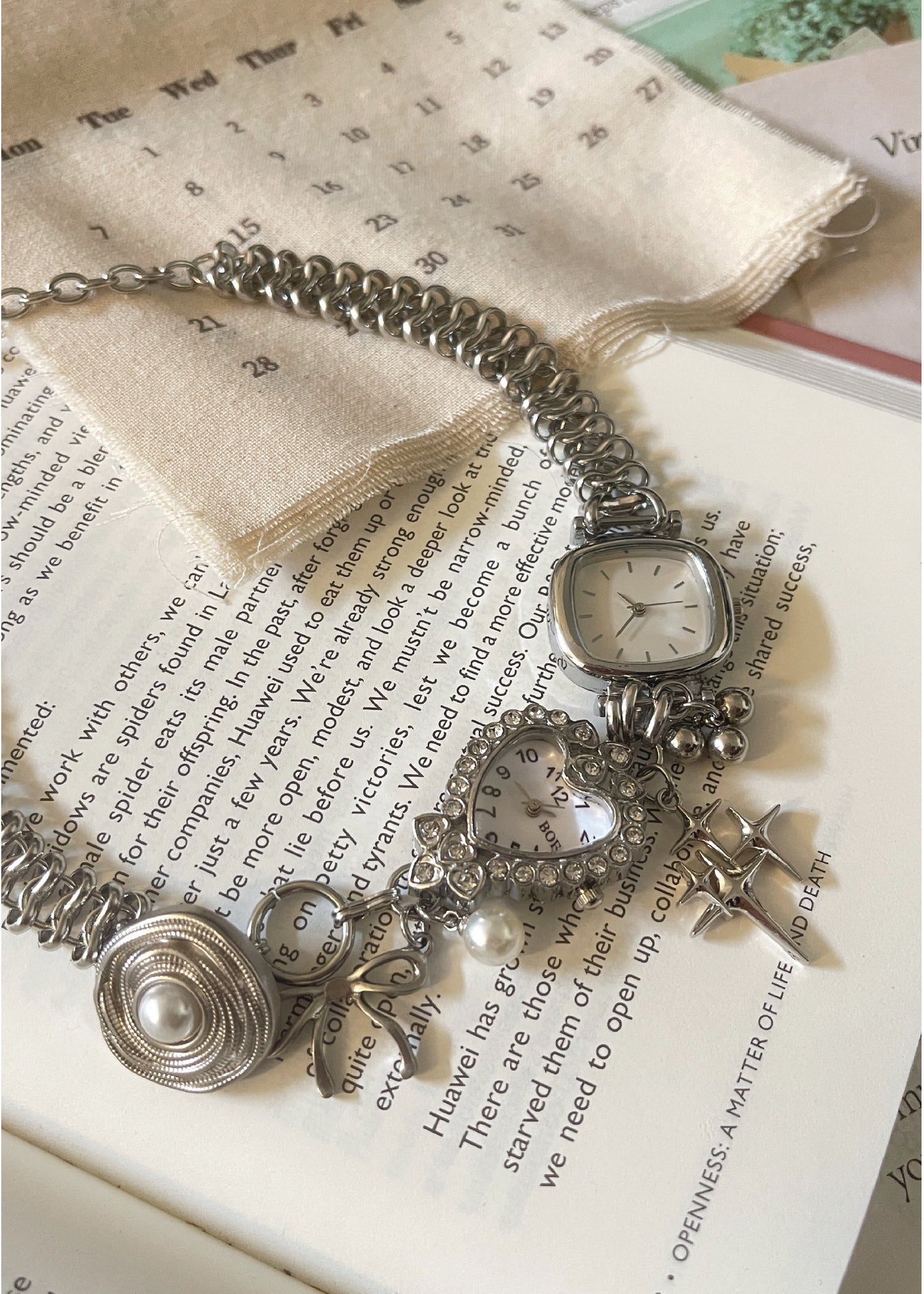 Pit a Pat Watch Pendant Pearl Necklace