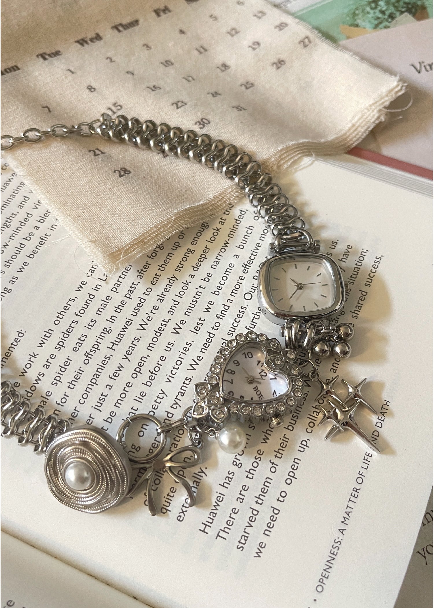 Pit a Pat Watch Pendant Pearl Necklace