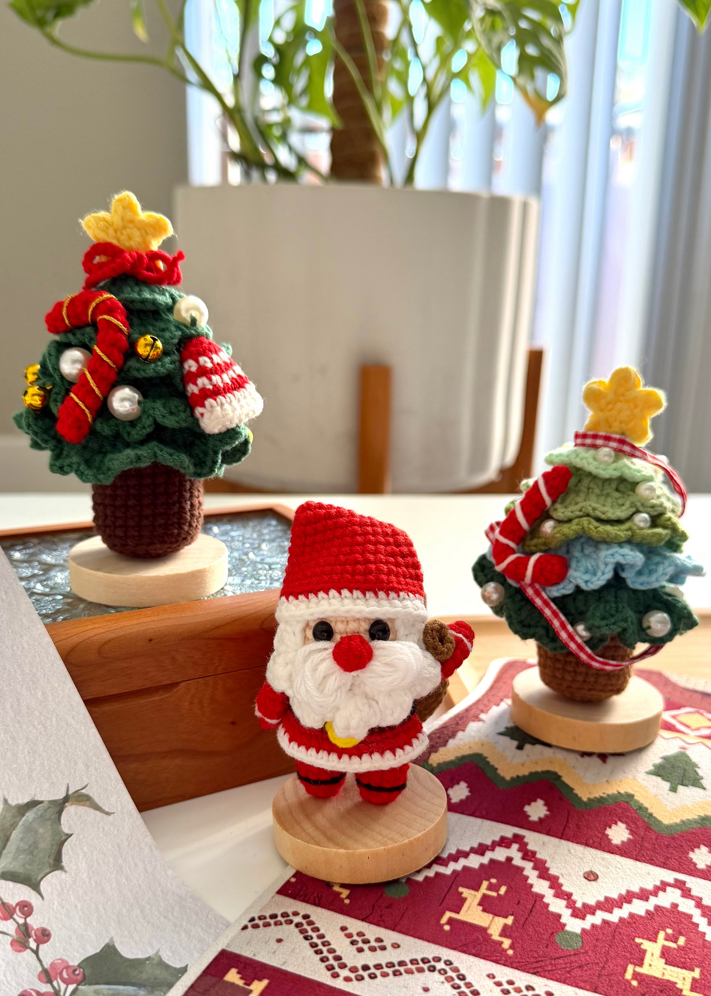 Crochet Santa & Christmas Tree