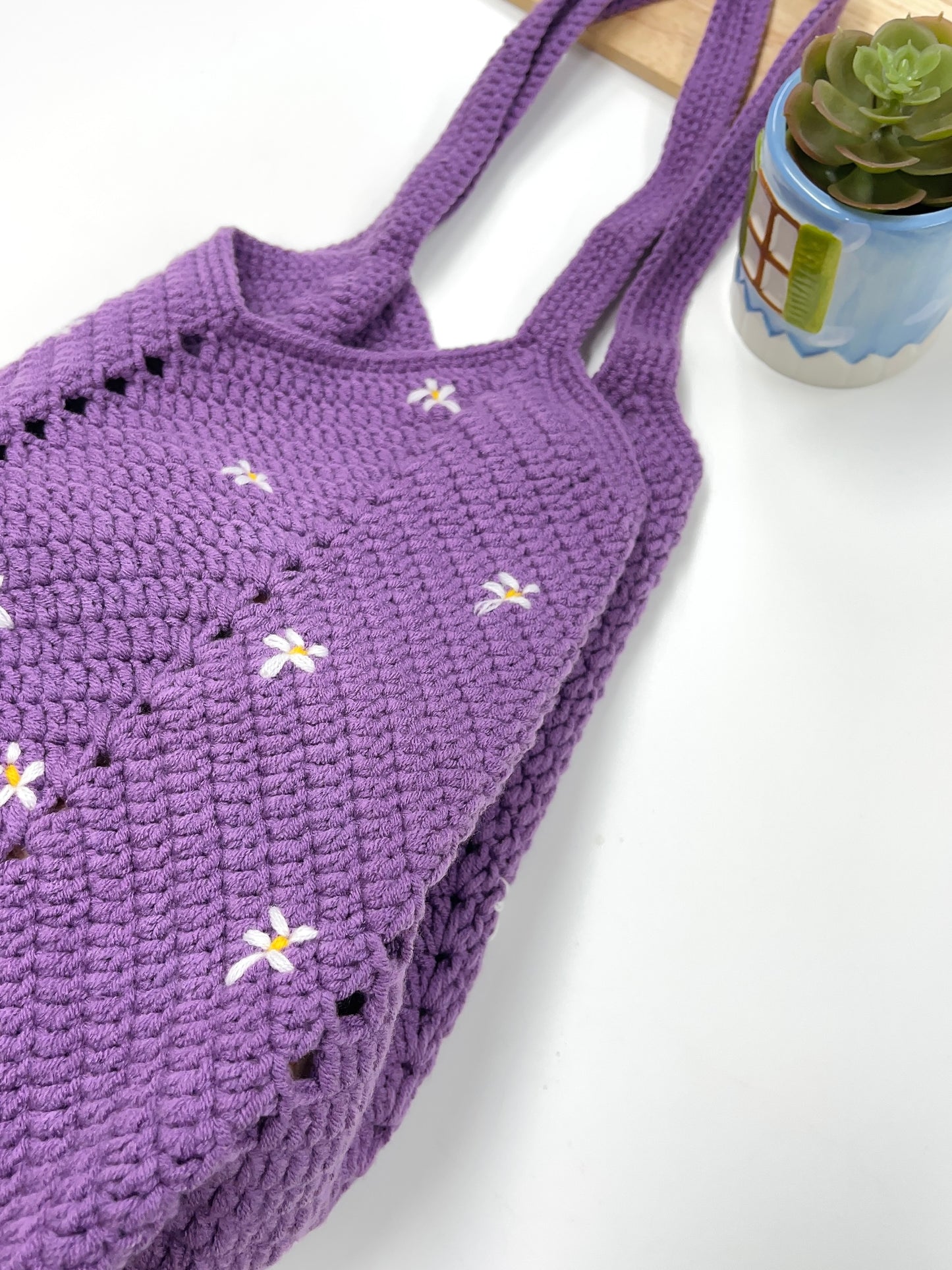 Daisy Crochet Woven Shoulder Bag