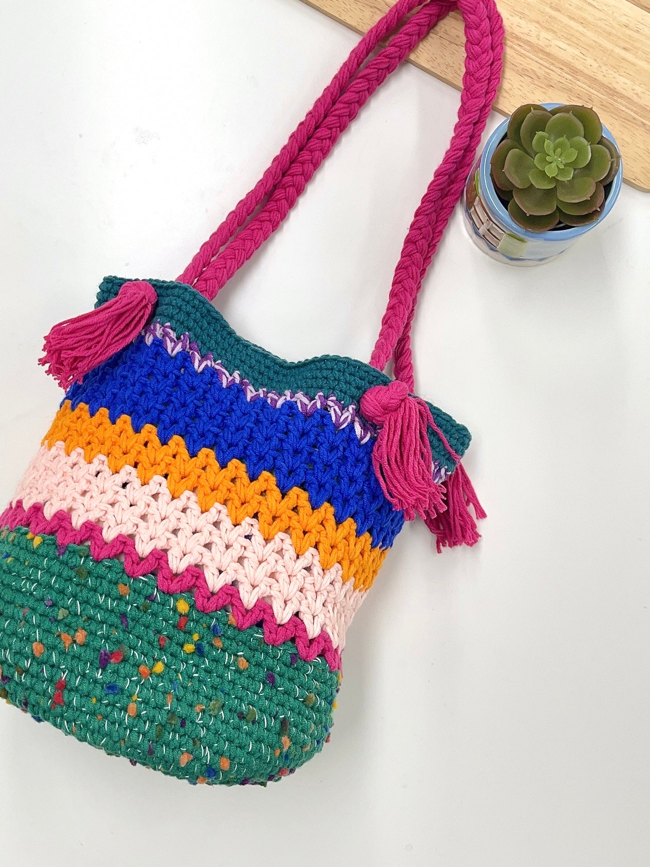 Carousel Crochet Woven Shoulder Bag