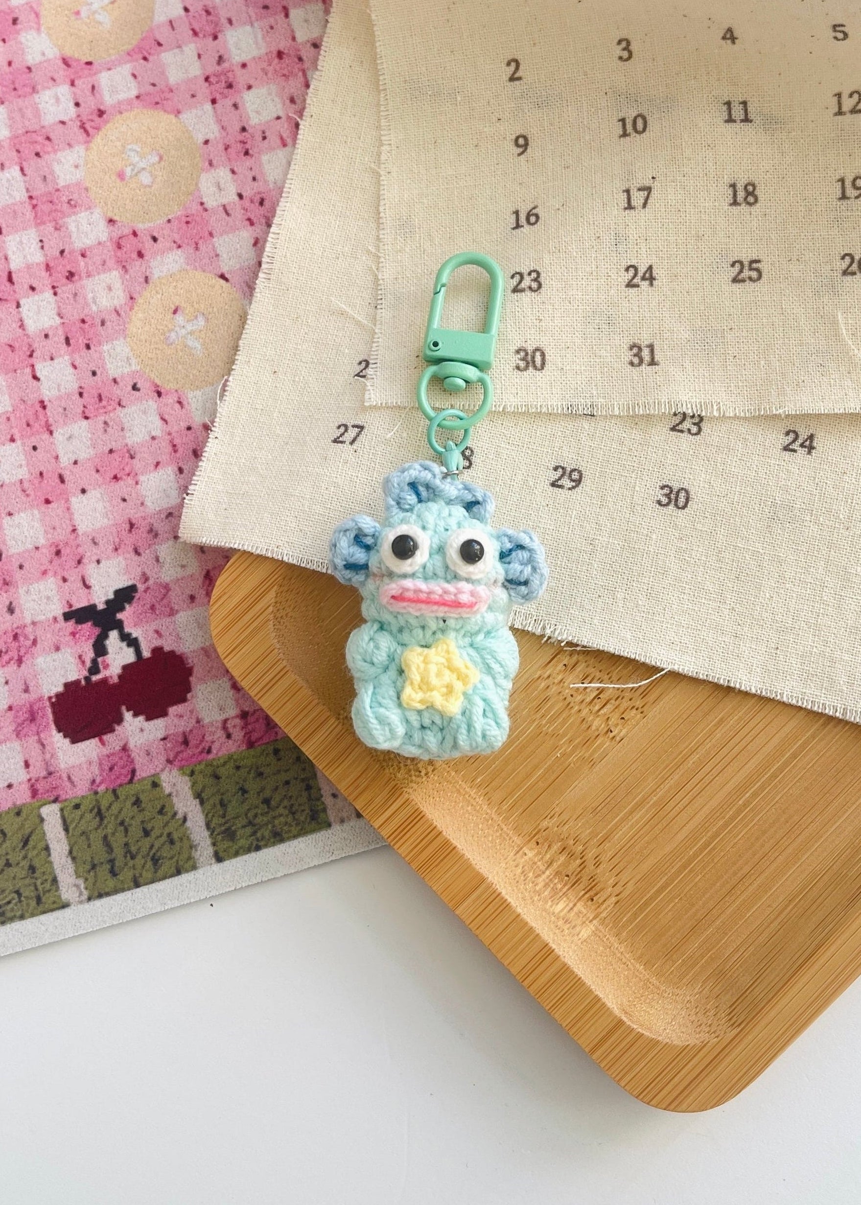 Pit a Pat Crochet Mini Hangyodon Gummy Keychain