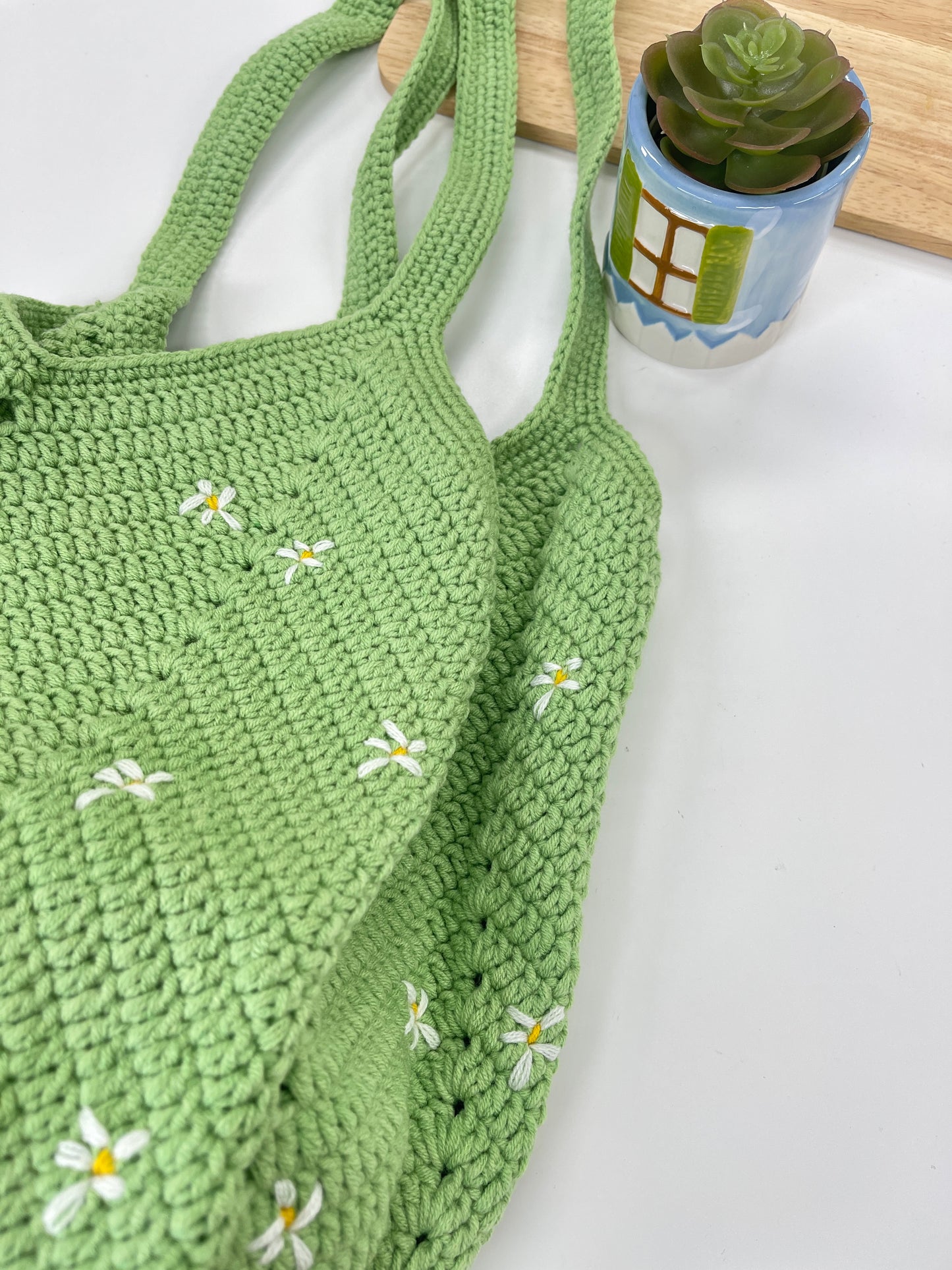 Daisy Crochet Woven Shoulder Bag