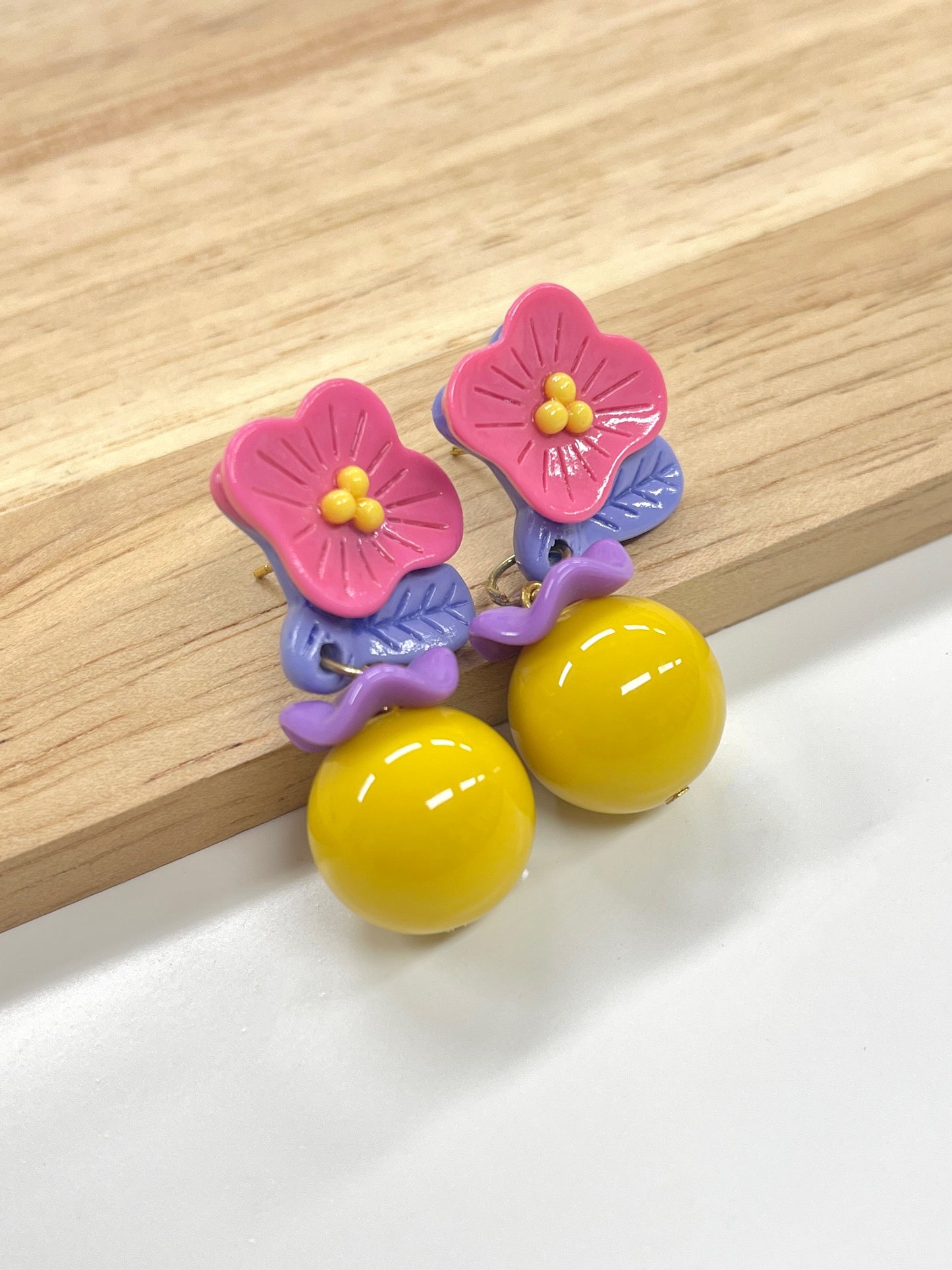 Sweet Floral Dangle Earrings